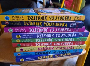 Obraz wyróżniający aktualność