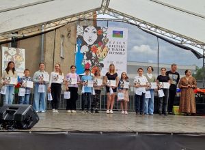 Obraz wyróżniający aktualność