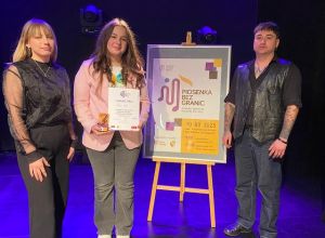 Obraz wyróżniający aktualność