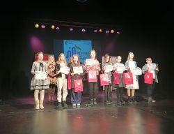 Obraz wyróżniający aktualność