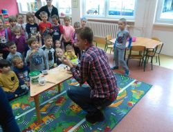 Obraz wyróżniający aktualność