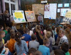 Obraz wyróżniający aktualność