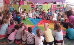 Obraz wyróżniający aktualność