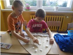 Obraz wyróżniający aktualność