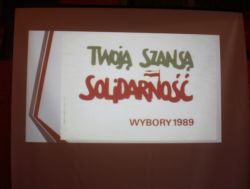 Obraz wyróżniający aktualność