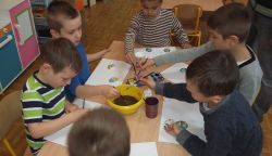 Obraz wyróżniający aktualność