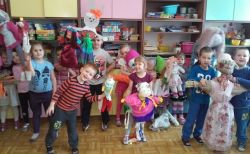 Obraz wyróżniający aktualność