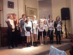 Obraz wyróżniający aktualność