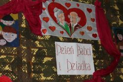 Obraz wyróżniający aktualność