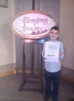 Obraz wyróżniający aktualność