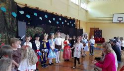 Obraz wyróżniający aktualność