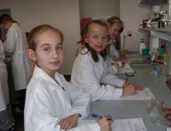 Obraz wyróżniający aktualność