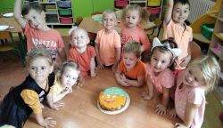 Obraz wyróżniający aktualność