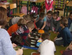 Obraz wyróżniający aktualność