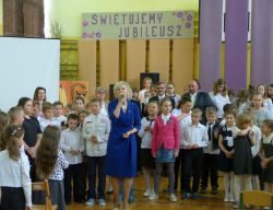 Obraz wyróżniający aktualność