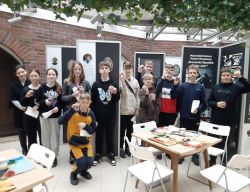 Obraz wyróżniający aktualność