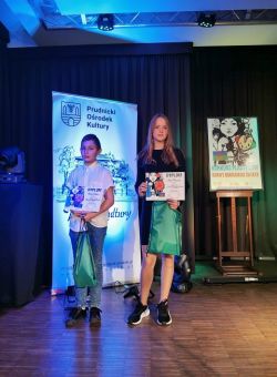 Obraz wyróżniający aktualność